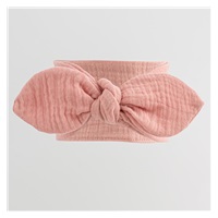 Kojenecká mušelínová čelenka New Baby Feeling růžová
